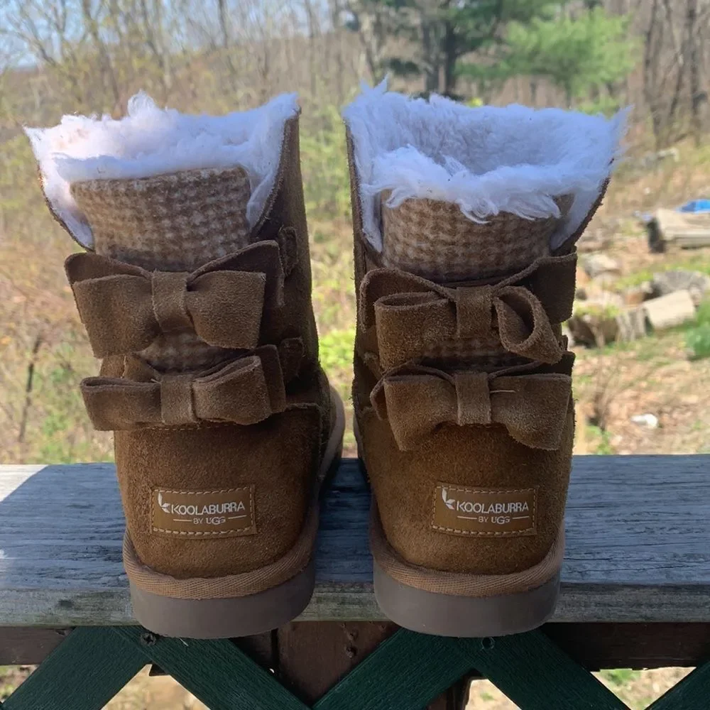 Koolaburra Attie Sheepskin Boots Faux Fur Lined Sz 4Y